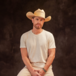 Dustin Lynch to perform at CA State Fair